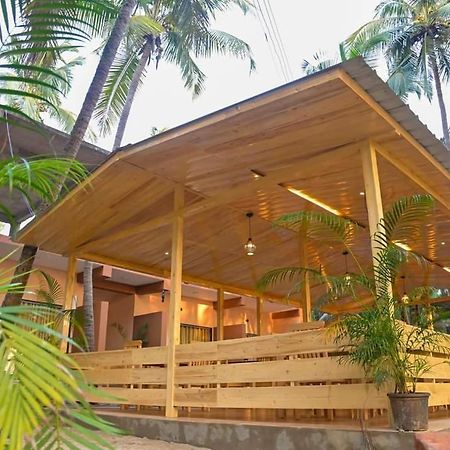 Sunlight Beach Resort Bhogwe Exterior photo